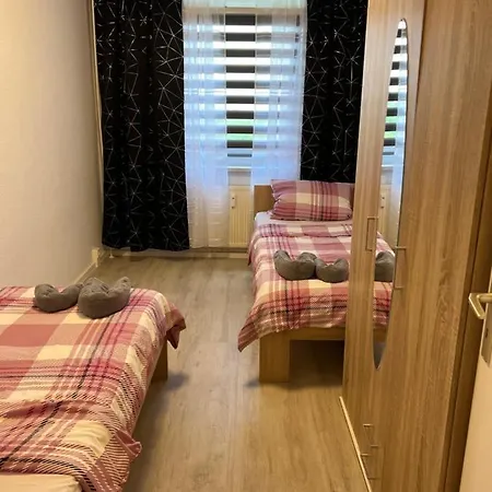 Sonnige Terrassenwohnung Mit 3 Zimmern Und Bad J30 Apartment *