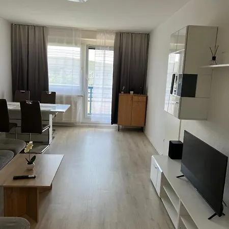 Sonnige Terrassenwohnung Mit 3 Zimmern Und Bad J30 Leipzig